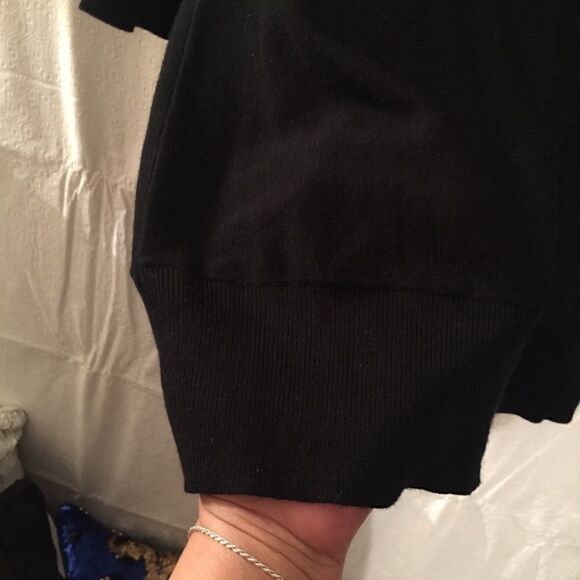 2X Spense Gorgeous lite weight soft eyelet VNeck - Picture 5 of 6